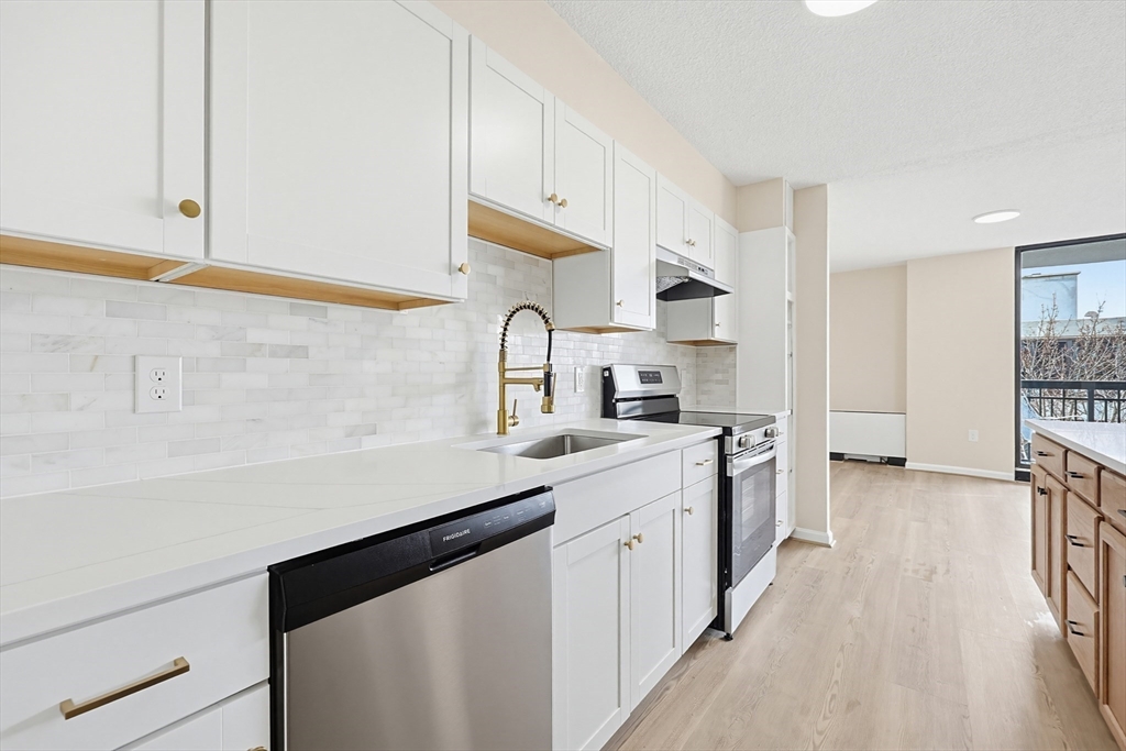 50 Longwood Ave 718