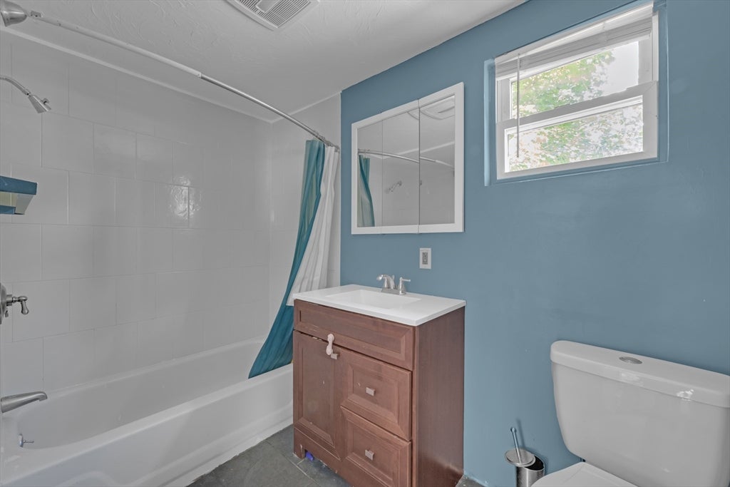 139 Endicott St, Worcester, MA Photo #9