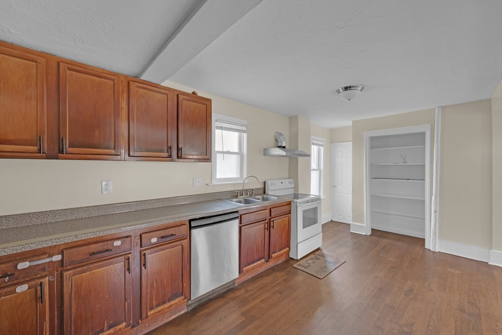 139 Endicott St, Worcester, MA Photo #3