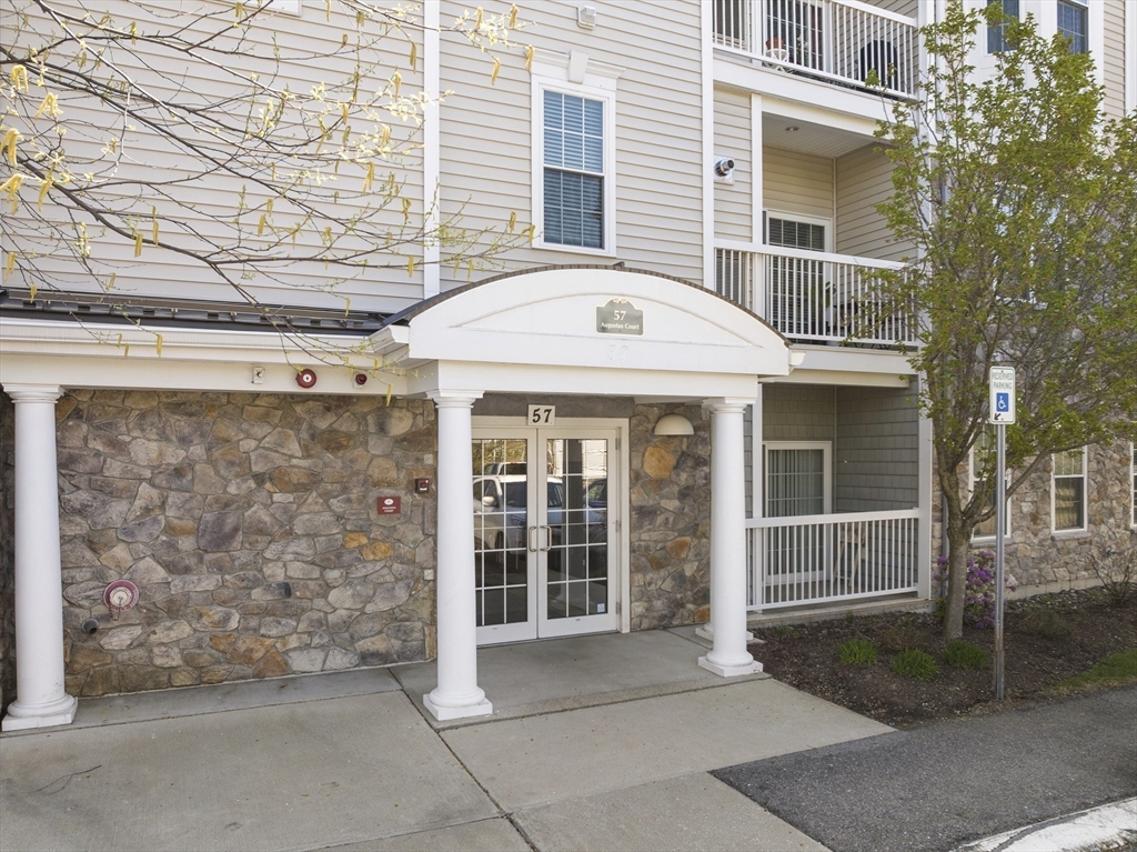 57 Augustus Court 4006