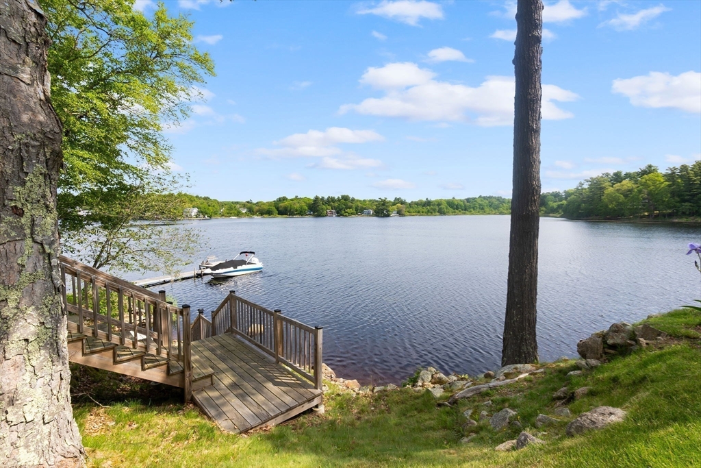 52 Lakeshore Dr