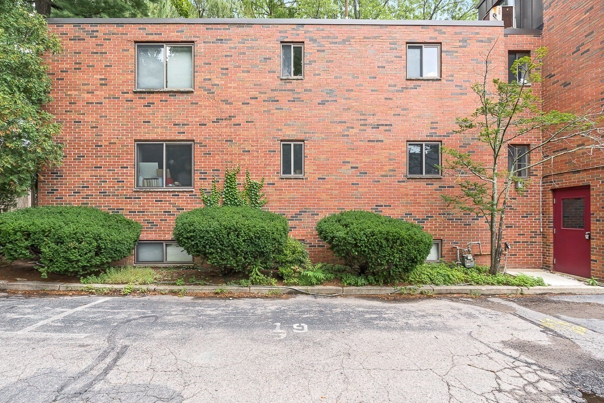 17 Healey St #201, Cambridge, MA Photo #22