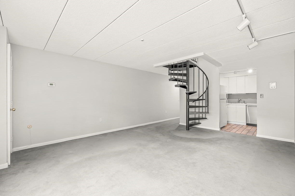 17 Healey St #201, Cambridge, MA Photo #4