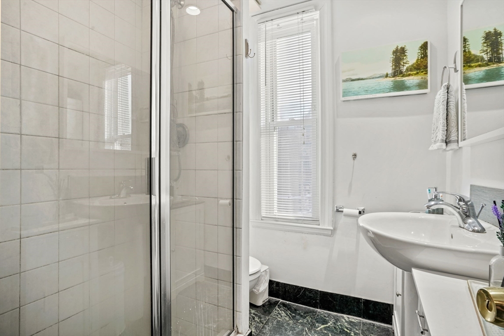 5 Dartmouth Pl, Boston, MA Photo #11