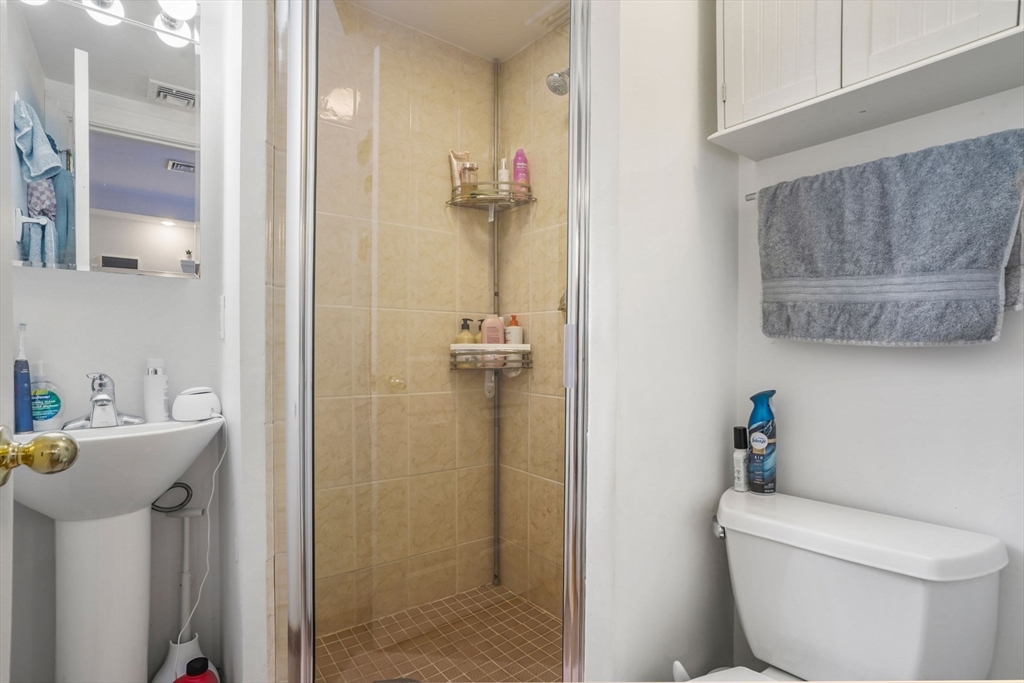 5 Dartmouth Pl, Boston, MA Photo #20