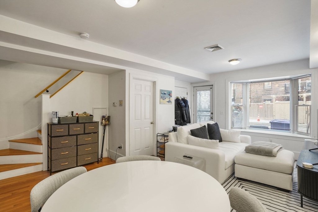 5 Dartmouth Pl, Boston, MA Photo #16
