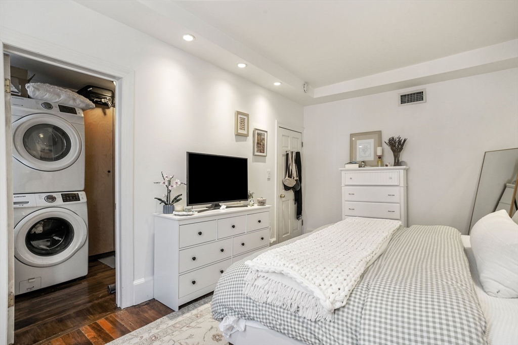 5 Dartmouth Pl, Boston, MA Photo #8