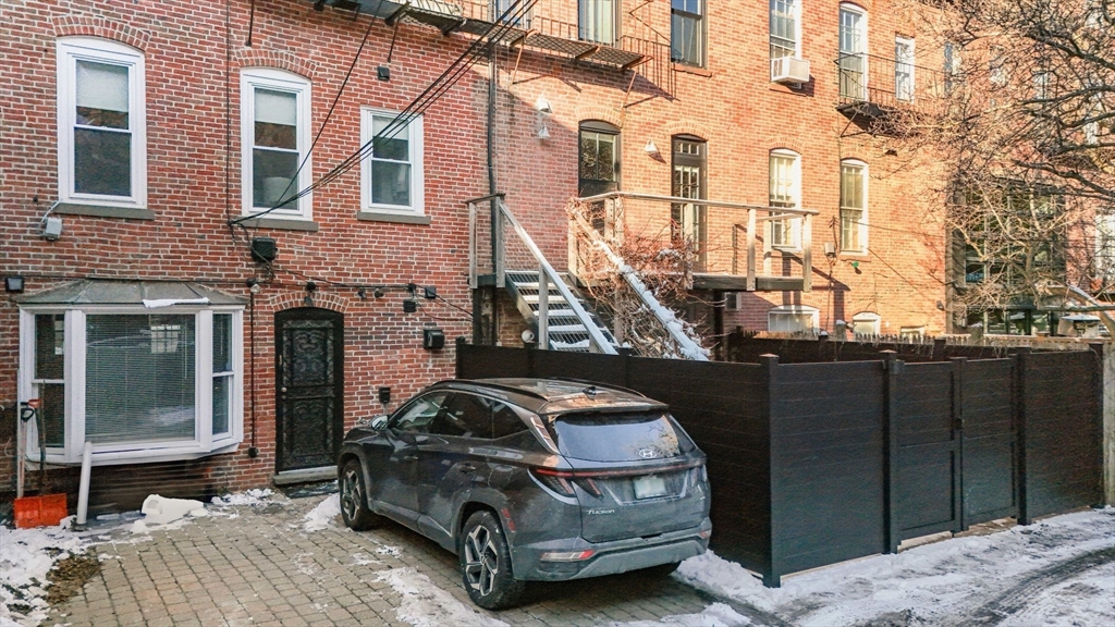 5 Dartmouth Pl, Boston, MA Photo #26