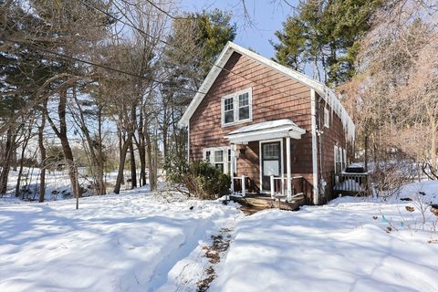 14 Leonard Ln Holbrook MA 02343