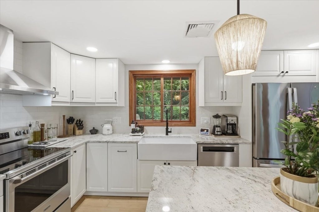 8 Wheelock Road, Wayland, MA, 8 Wheelock Road, Wayland, MA Photo #10