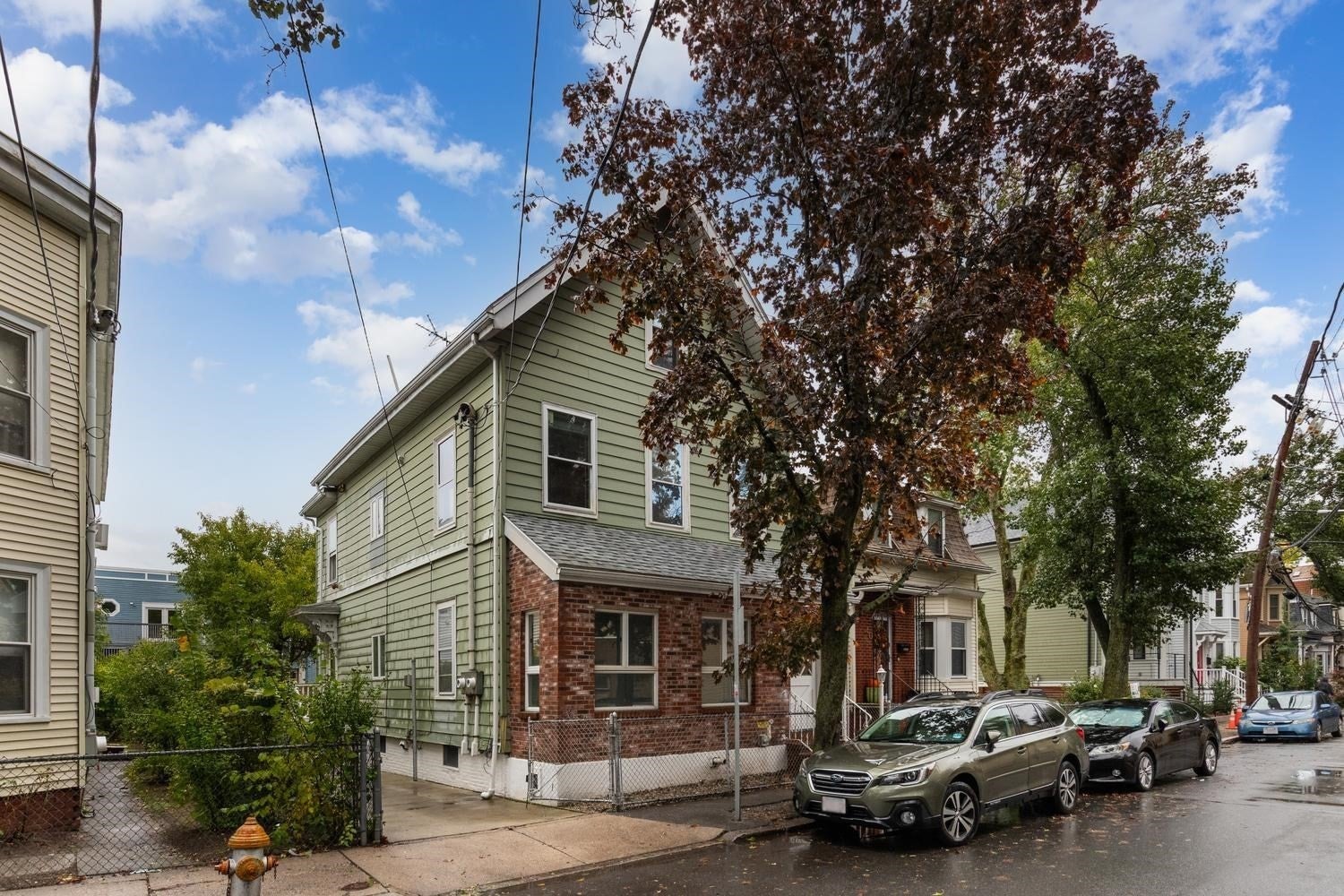 Photo of 42 Howard St, Cambridge, MA