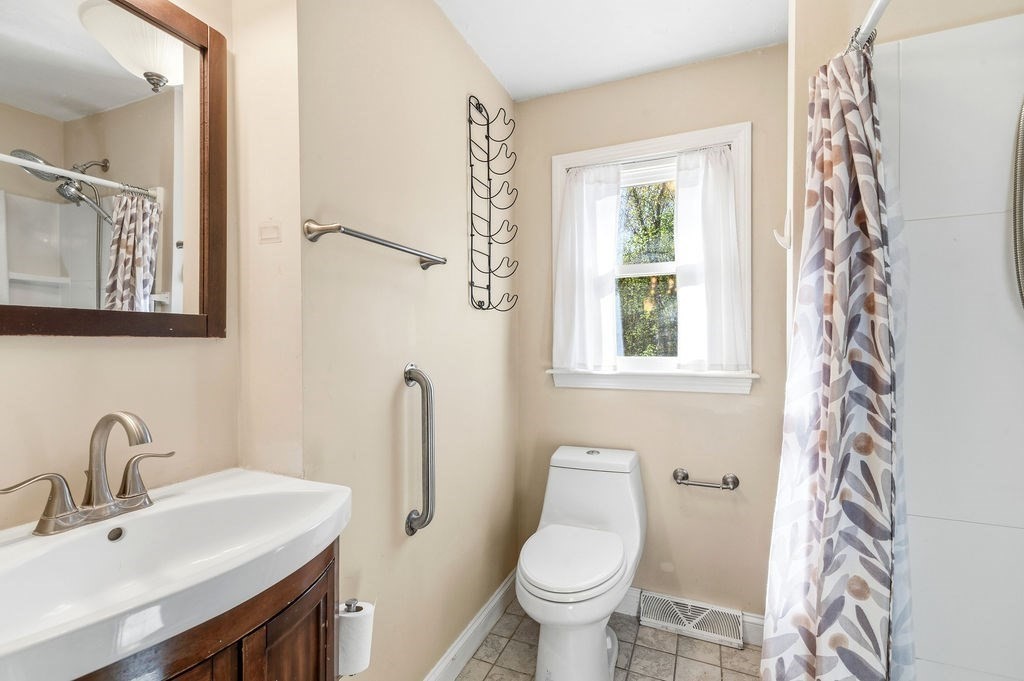 68 Alden St, Foxboro, MA Photo #20