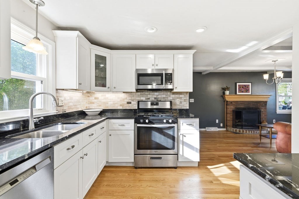 68 Alden St, Foxboro, MA Photo #10