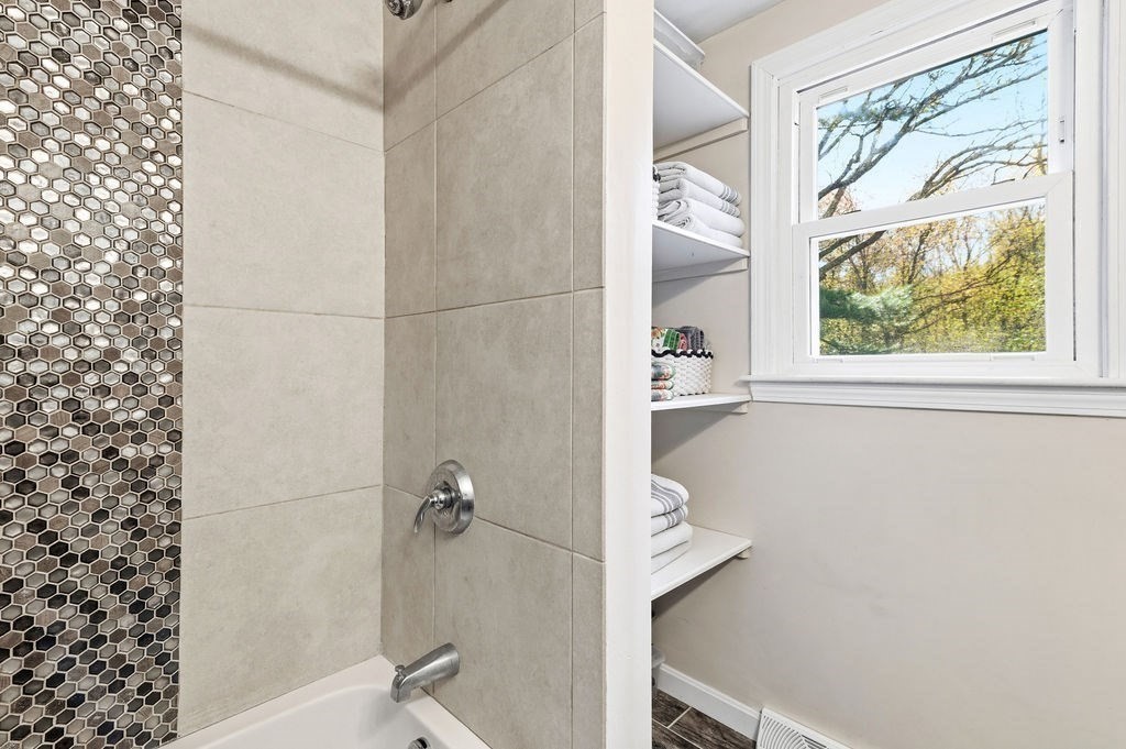 68 Alden St, Foxboro, MA Photo #27