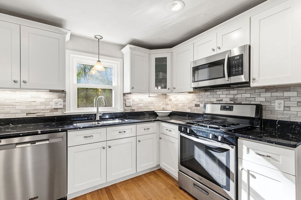 68 Alden St, Foxboro, MA Photo #9