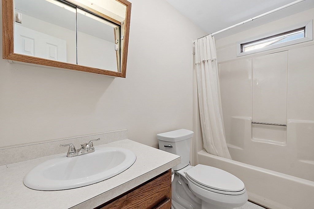 1476 Main St, Leominster, MA, 1476 Main St, Leominster, MA Photo #7