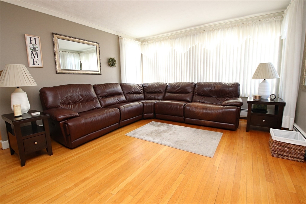 348 Lynn Fells Parkway