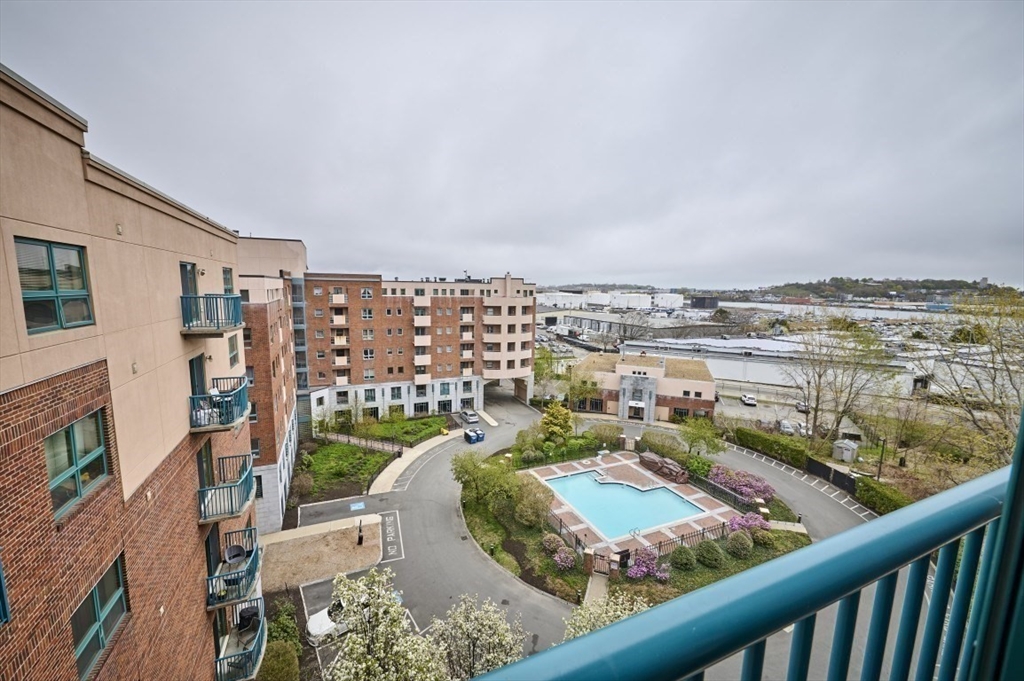 175 Cottage St 710