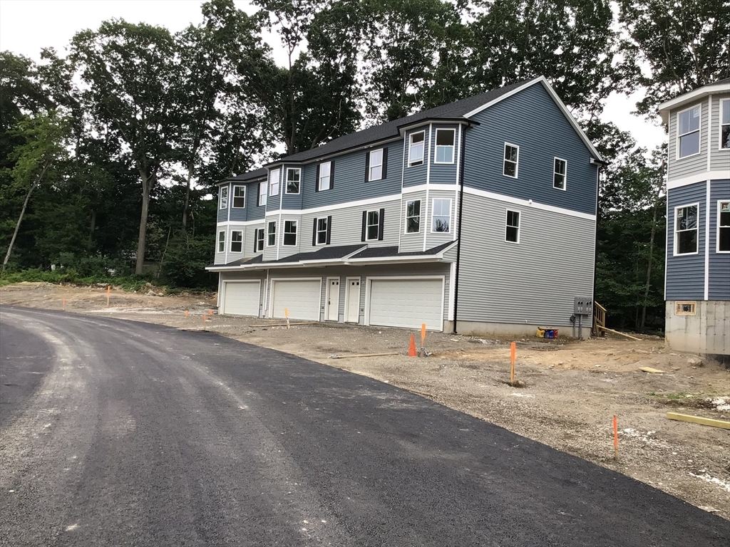 299 Quincy St, Building 2 3