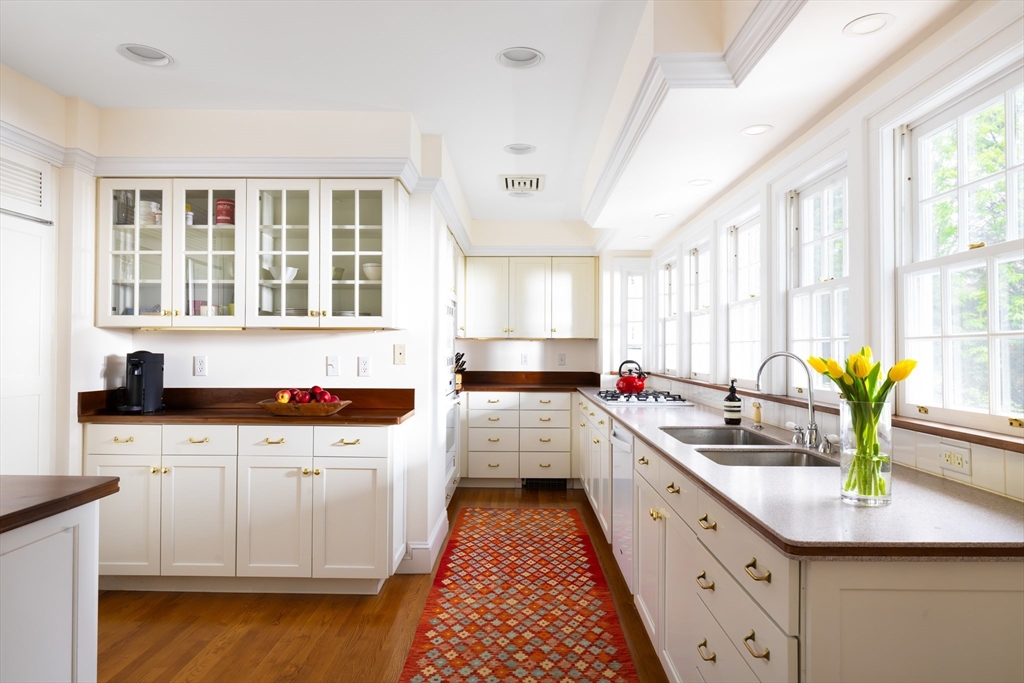 401 Heath Street, Brookline, MA Photo #10