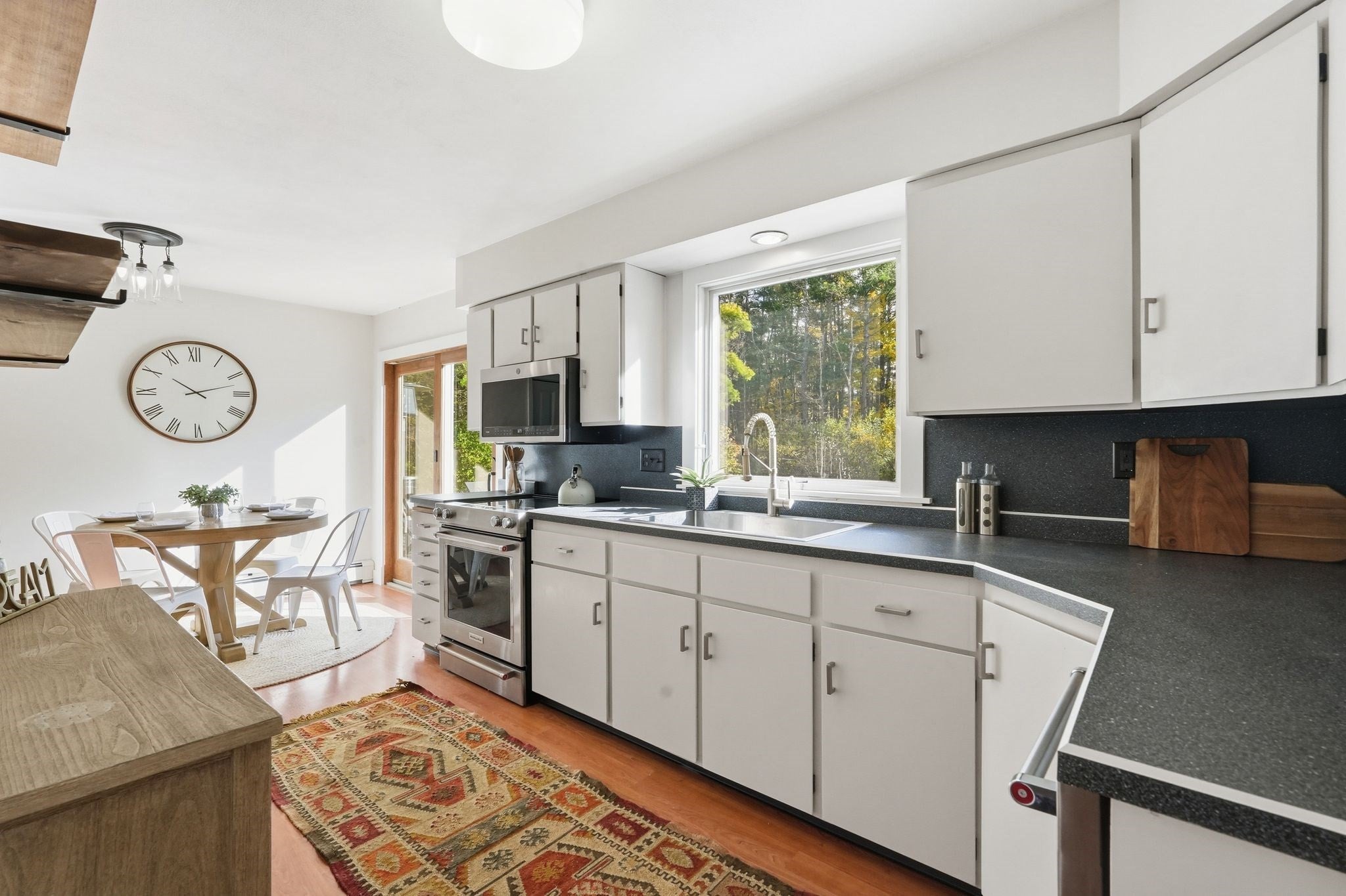 284 Housatonic St, Lenox, MA Photo #16