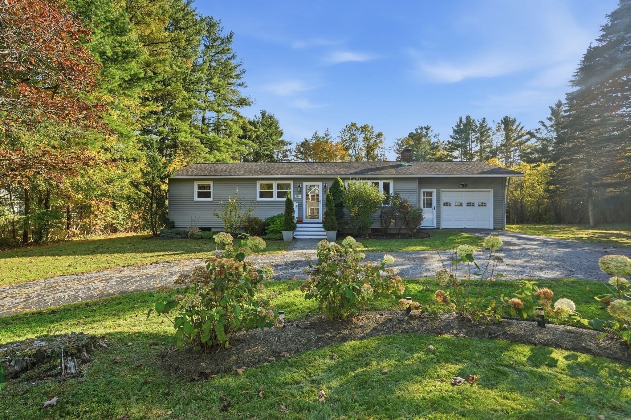 Photo of 284 Housatonic St, Lenox, MA