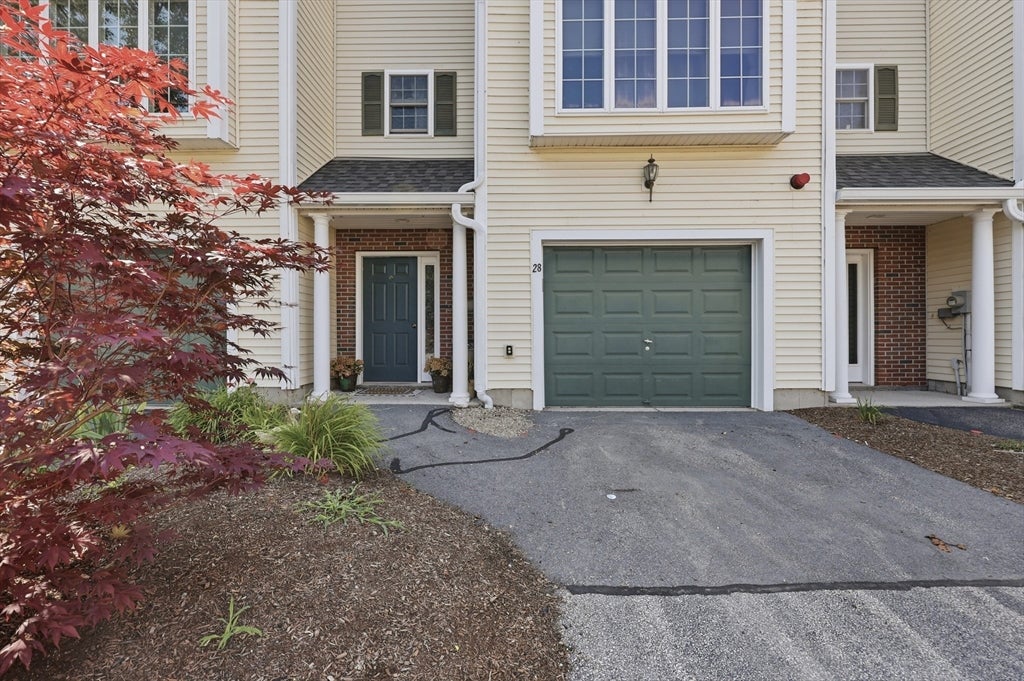28 Groveland Commons Way 28