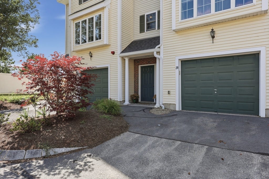 28 Groveland Commons Way 28