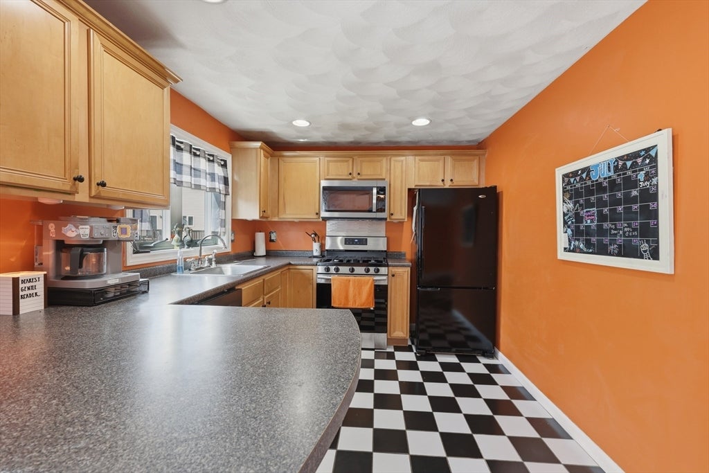 28 Groveland Commons Way #28, Groveland, MA, 28 Groveland Commons Way #28, Groveland, MA Photo #11