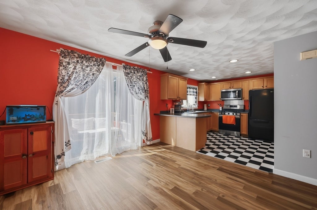 28 Groveland Commons Way #28, Groveland, MA, 28 Groveland Commons Way #28, Groveland, MA Photo #12