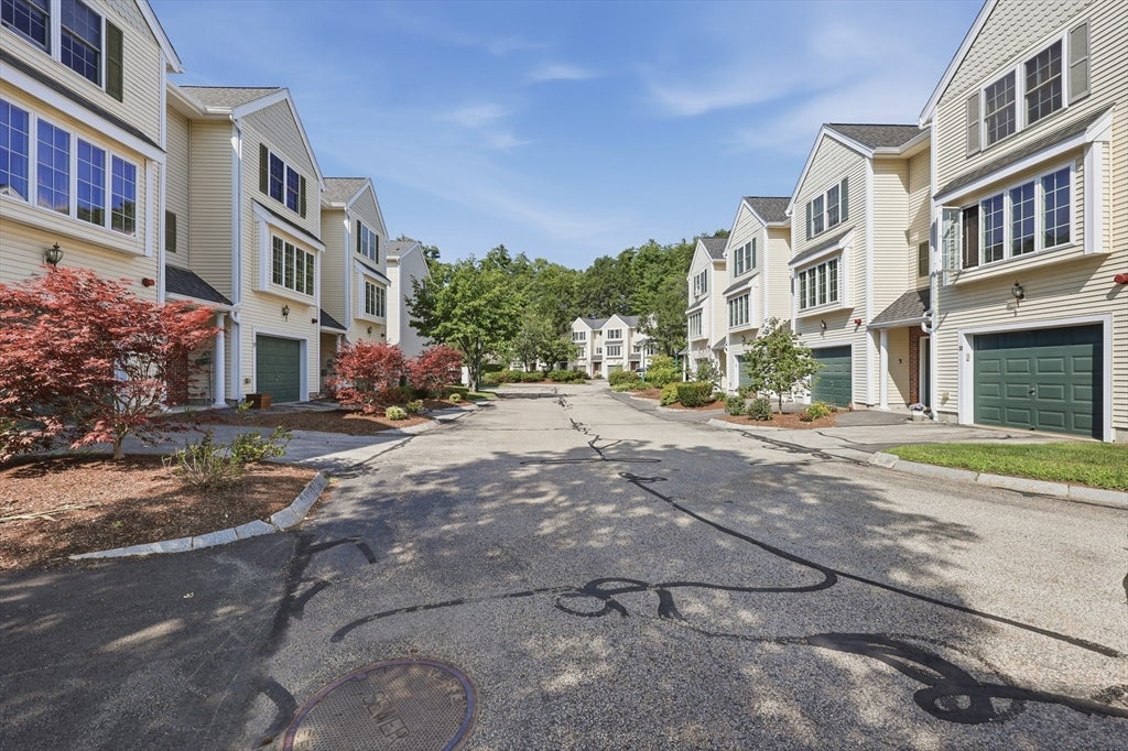 28 Groveland Commons Way 28
