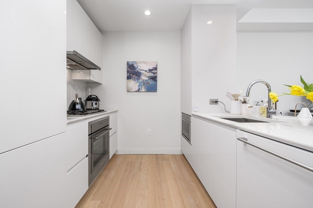 133 Seaport Blvd 1510