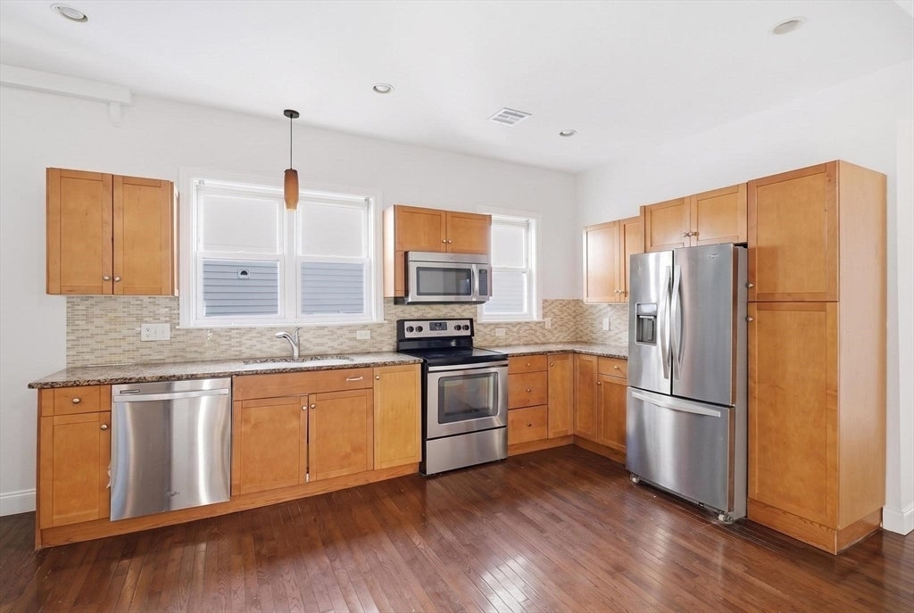 31 Franklin Ave, Chelsea, MA, 31 Franklin Ave, Chelsea, MA Photo #4