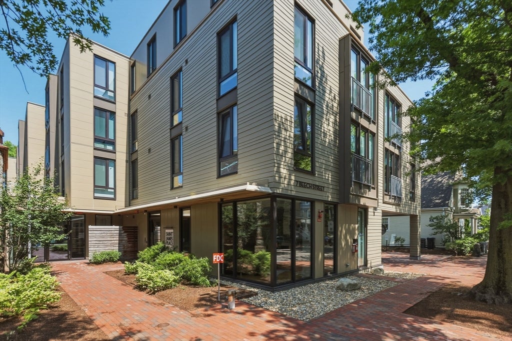 Photo: 7 Beech St, Cambridge, MA Photo: 7 Beech St, Cambridge, MA