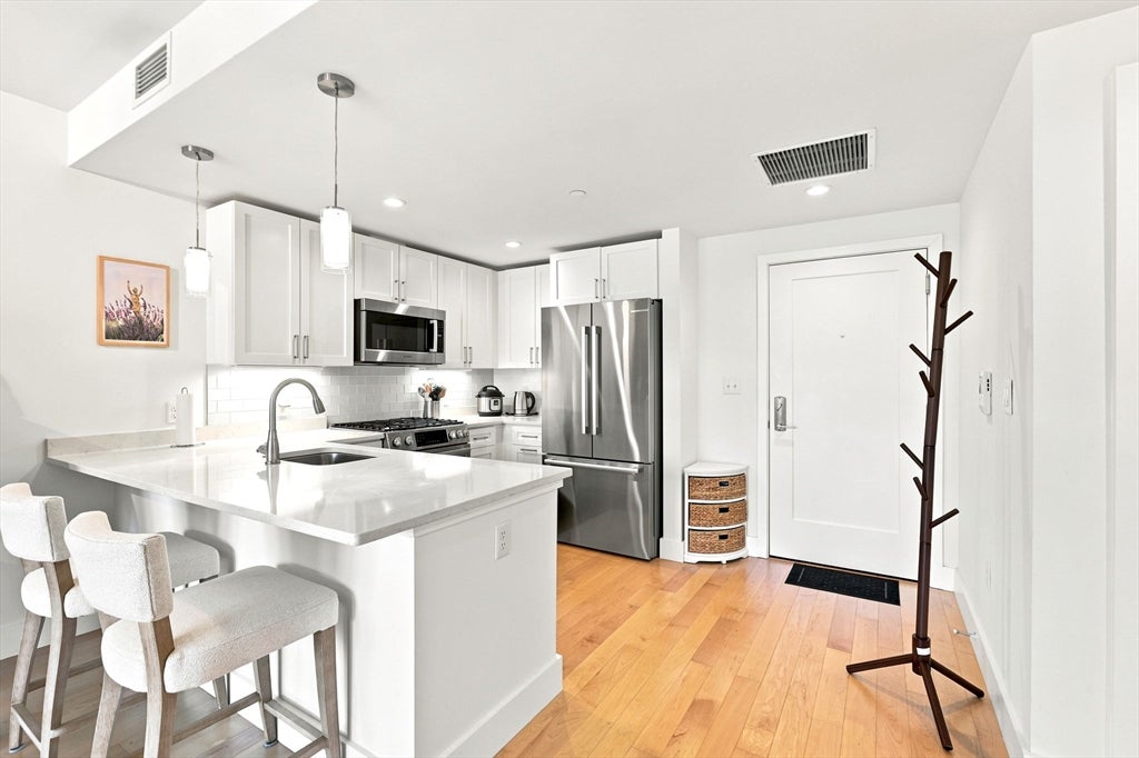 7 Beech St #219, Cambridge, MA Photo #7