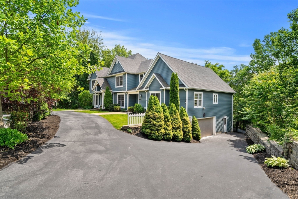 10 Gianna Dr