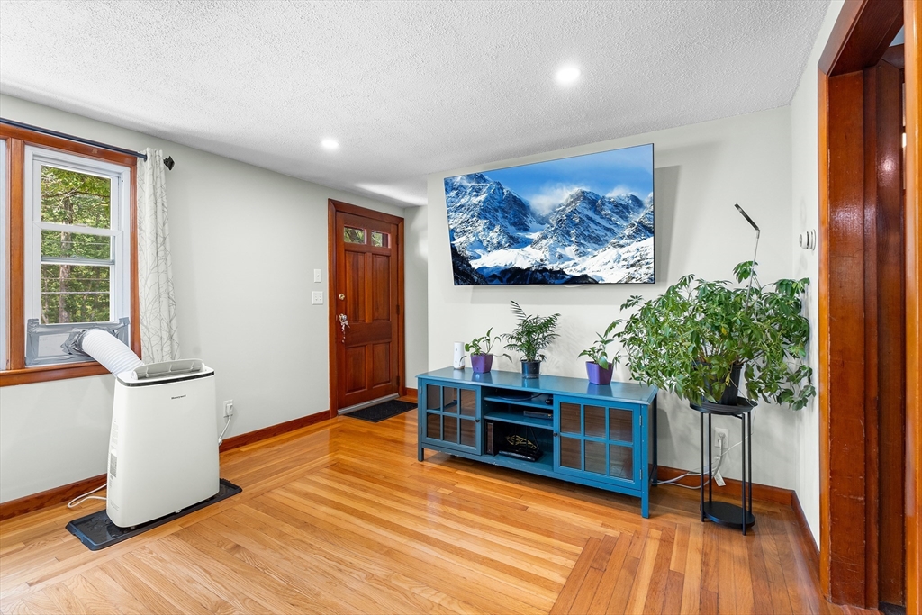 10 Mason Rd