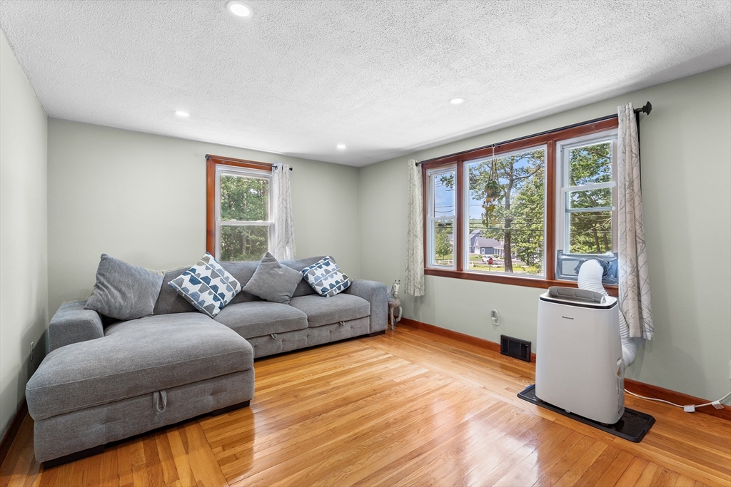10 Mason Rd