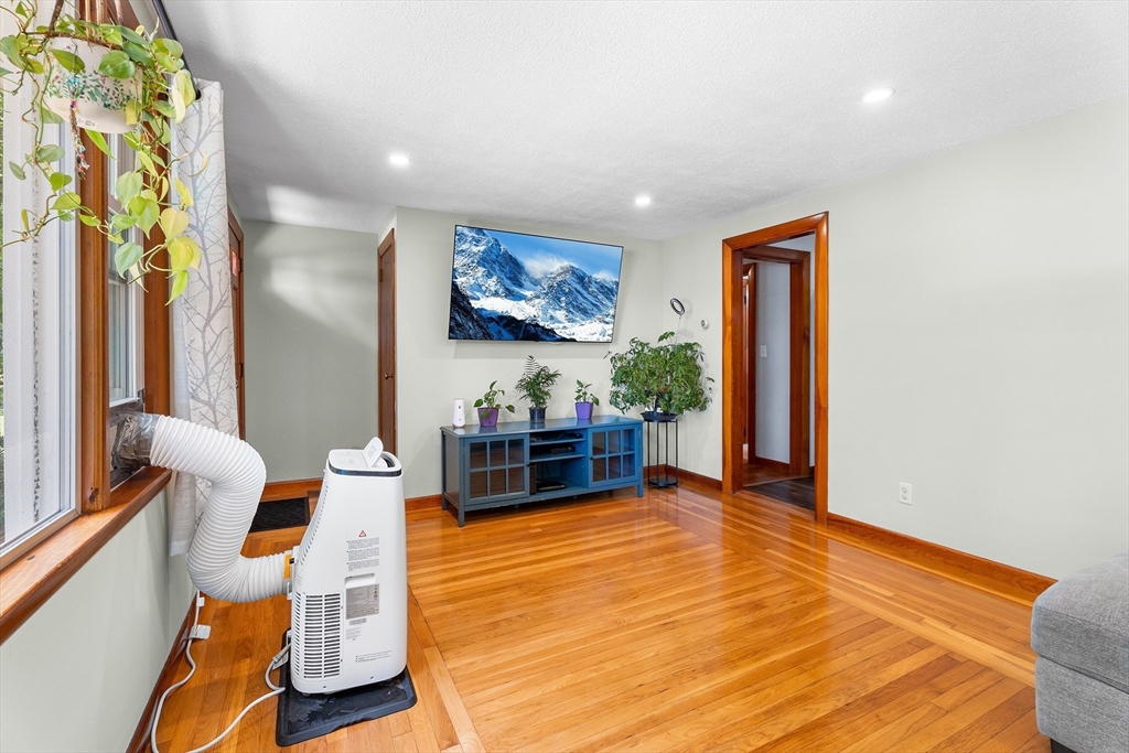 10 Mason Rd