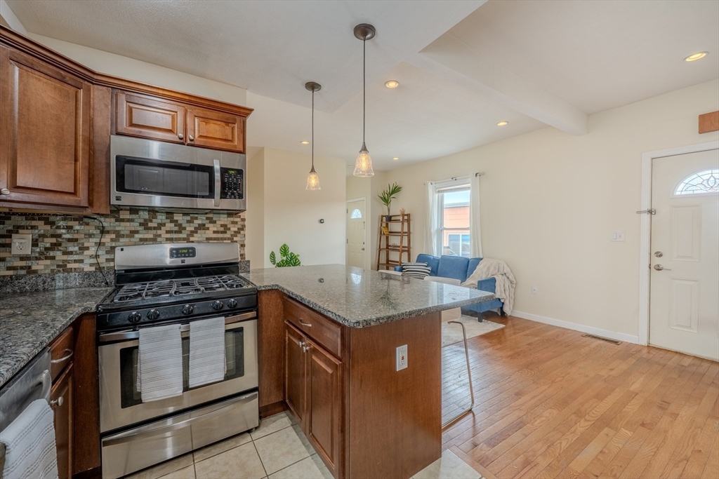 114 Central St 1