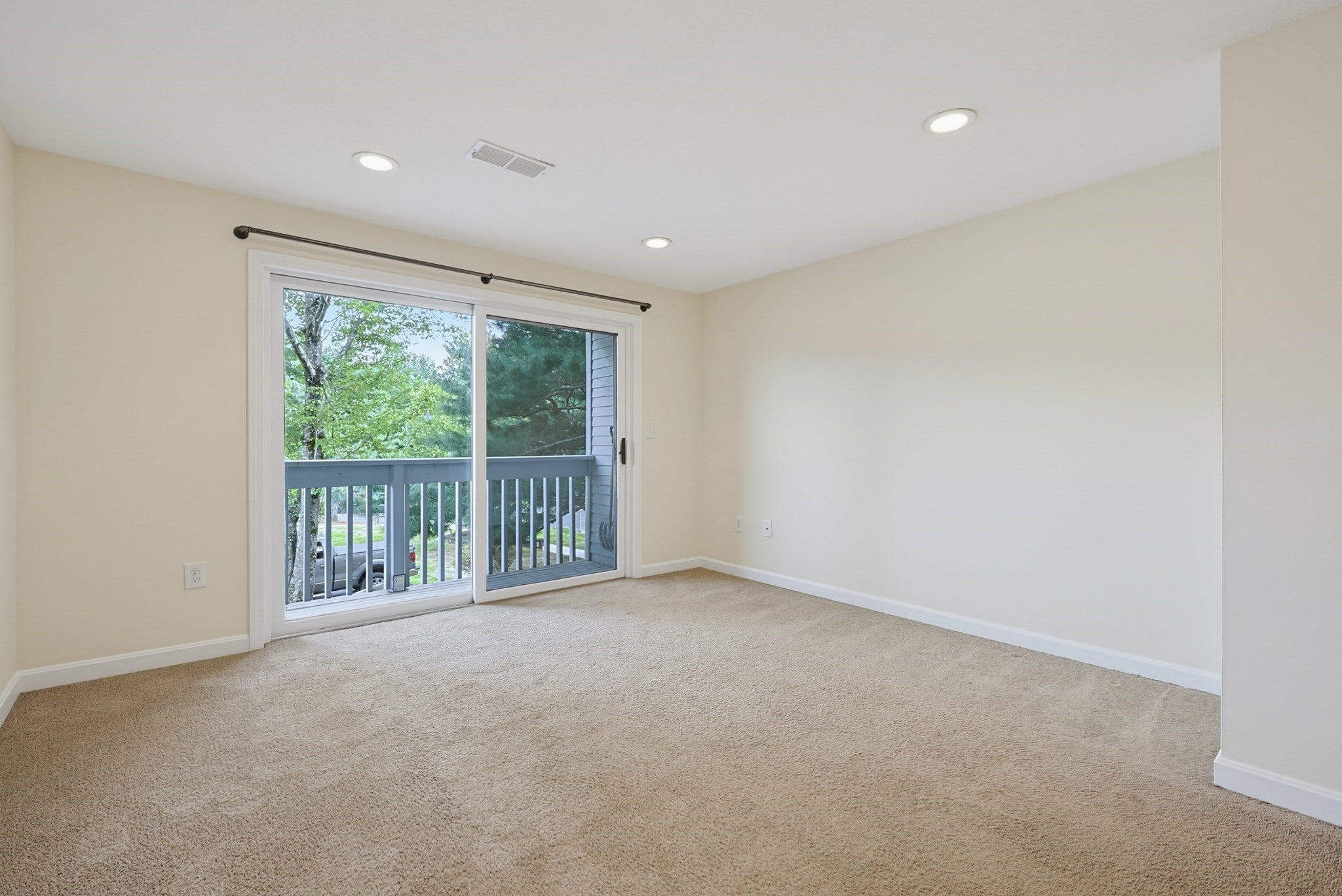 805 Franklin Crossing Road #5, Franklin, MA Photo #6