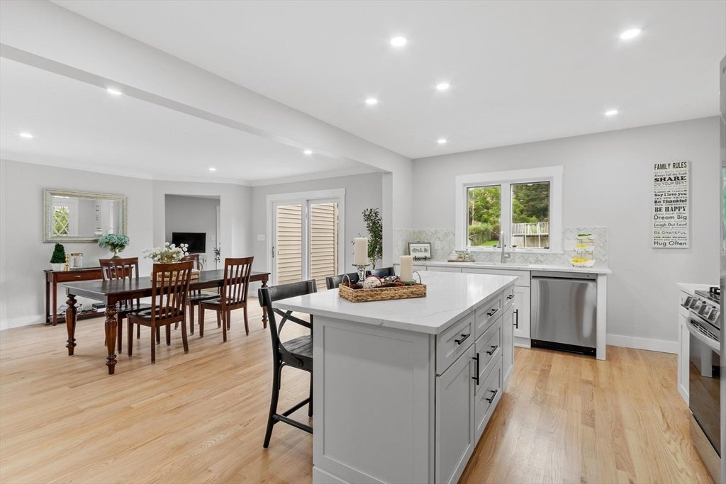 317 Middlesex St, North Andover, MA Photo #14