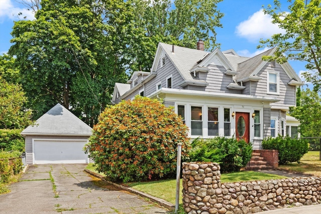56 Capen St