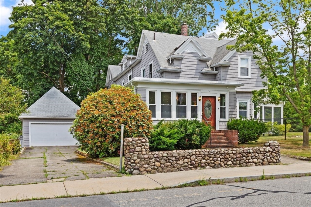 56 Capen St