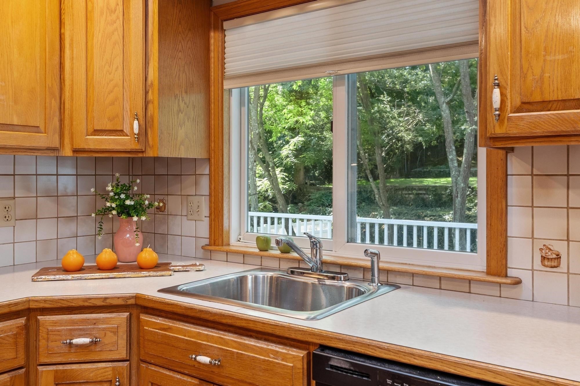 1 Standish Road, Lynnfield, MA, 1 Standish Road, Lynnfield, MA Photo #8