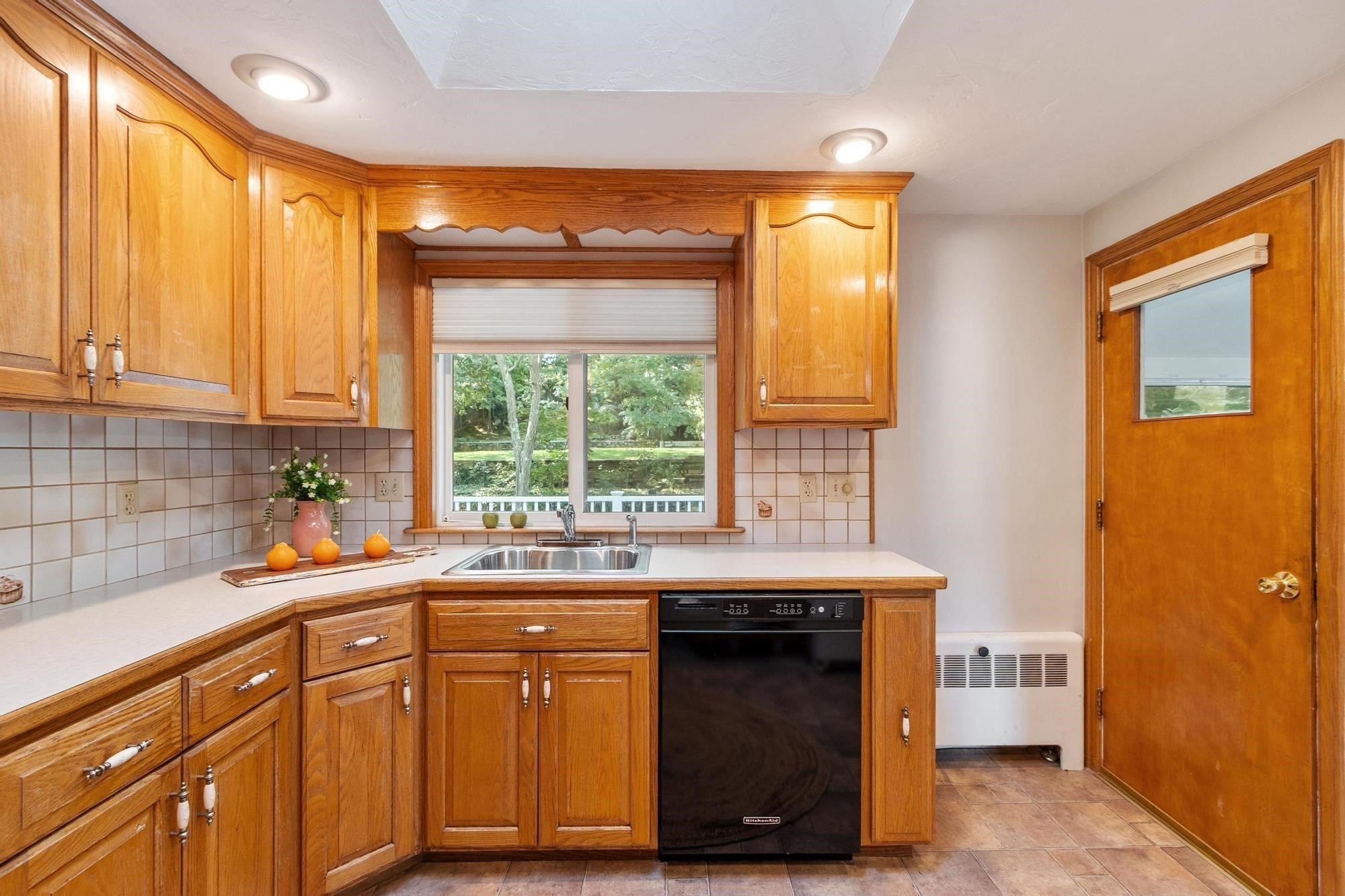 1 Standish Road, Lynnfield, MA, 1 Standish Road, Lynnfield, MA Photo #7