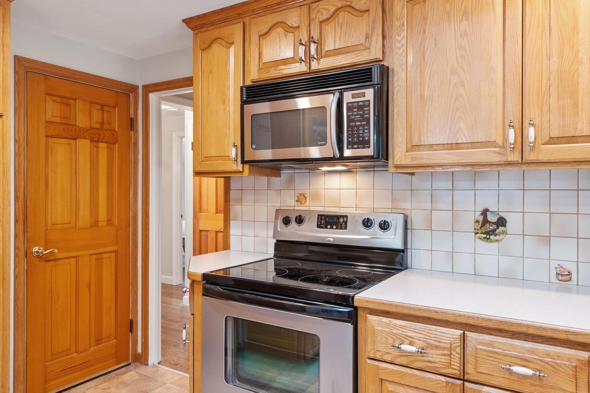 1 Standish Road, Lynnfield, MA, 1 Standish Road, Lynnfield, MA Photo #9