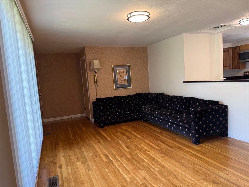 585 Burncoat ST #1, Worcester, MA, 585 Burncoat ST #1, Worcester, MA Photo #8