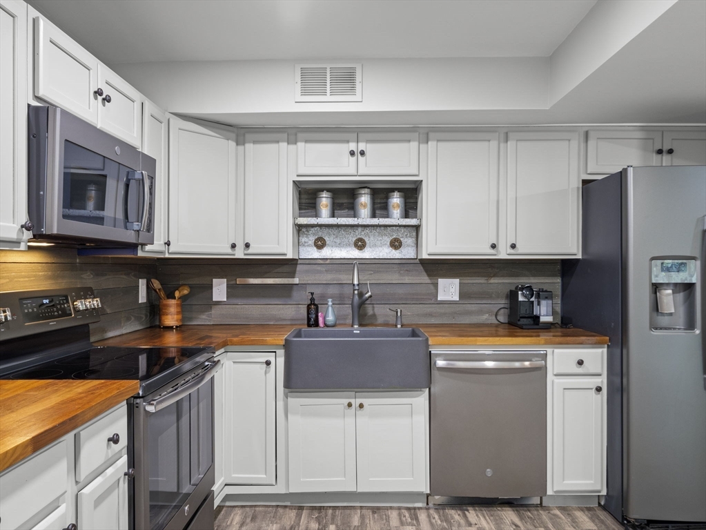 7 Shadowbrook Lane 9