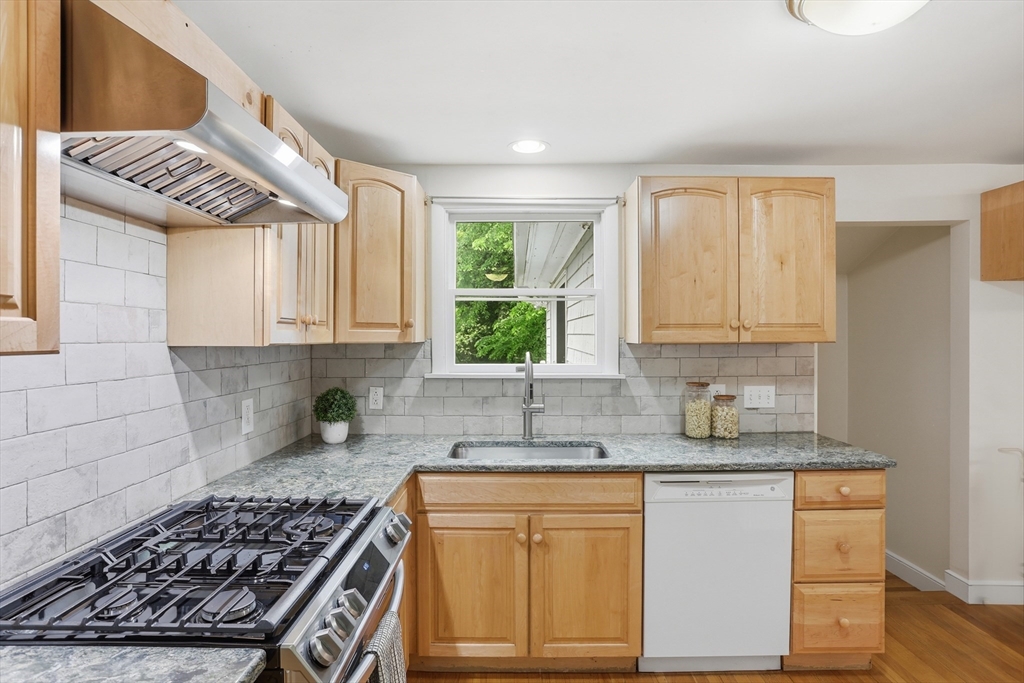 6 Hillcrest Rd